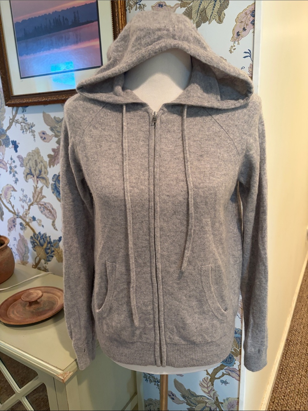 Aqua Cashmere Women's Gray Hooded Zip-Front Sweater